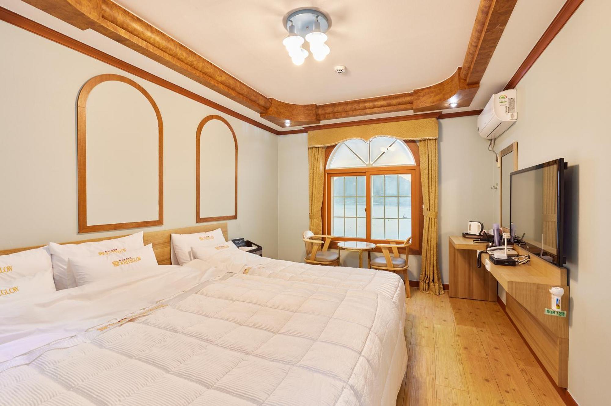 Goheung Hayan Noeul Hotel Room photo